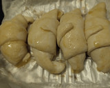 Foto del paso 9 de la receta: Pancitos🥰 de queso🧀 y jalea🍑 de guayaba🥐🧇🍯😜