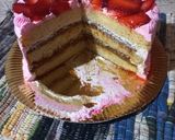 Foto del paso 5 de la receta: Torta de vainilla con crema chantilly y frutillas 🍓