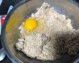 Foto del paso 3 de la receta: Pizza 🍕casera con masa de harina de avena en sartén 🍳