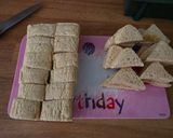 Fibriyás mikrós Kókuszos “mézes” háromszögek keto GM recept fázis 2 fotója