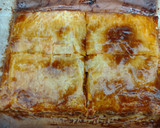 Foto del paso 6 de la receta: Empanada de atún con ensalada de tomates, higos y pepinillos