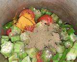 A picture of step 3 of Bhindi bhaji.