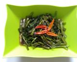Foto langkah ke 4 dari resep Tumis kangkung.