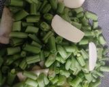 A picture of step 2 of French bean with potatoes.