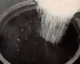 Foto langkah ke 3 dari resep Bubur Kacang hijau hitam.
