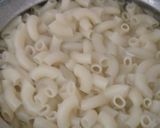 A picture of step 1 of Macroni in white sauce.