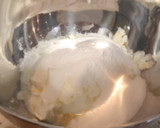 Foto del paso 3 de la receta: Tarta de queso con base de galletas al horno