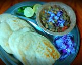 छोले कुलचे(Chole Kulche recipe in hindi) रेसिपी चरण 4 फोटो