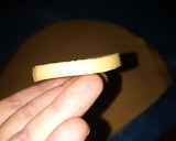 Foto del paso 3 de la receta: Alfajores sablee (bañados en chocolate, c/ crocante de maní)