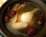 A picture of step 3 of Danggui Chicken soup当归参鸡汤.