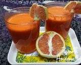 A picture of step 2 of Grapefruit and Carrot Juice.