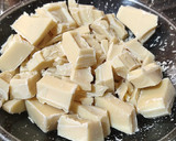 Foto del paso 1 de la receta: Turrón blanco con arándanos rojos y pistachos