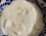 Foto del paso 1 de la receta: Yogur con granola y almendras