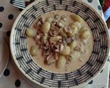 A picture of step 7 of Gnocchi with Turkey in Yogurt and Roquefort Sauce.