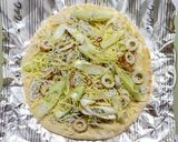 A picture of step 3 of Easy lunch! Japanese-style pizza with whitebait, chikuwa and leeks.