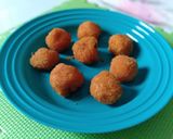 Foto langkah ke 4 dari resep Bola-bola Ubi Coklat.