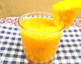 A picture of step 1 of BanaPapaya Smoothie.