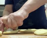 Foto del passaggio 4 della ricetta Ciambelle morbide e golose (Fatti fritti)