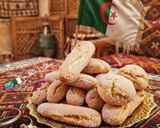 صورة لخطوة 4 من وصفة حلوة السكر "تقليدية جزائرية🇩🇿 حلوة حنين الماضي"