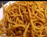 તીખાં ગાઠિયા(tikha gathiya recipe in Gujarati) રેસીપી સ્ટેપ3ફોટો