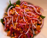Foto del paso 2 de la receta: Ensalada de lentejas, espinacas, calabaza, granada, cebolla morada y huevo duro