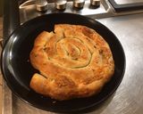 Une image de l'étape 7 de Escargot feuilleté portionnable aux saucisses, tapenade noire et emmental.