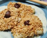 Mogyorókrémes derelye, mogyoró bundában, édes sajtkrémre fektetve (vegán) recept fázis 9 fotója