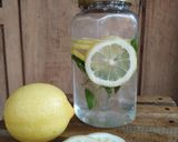 Foto langkah ke 2 dari resep Lemon Mint Infuse Water.