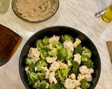 A picture of step 5 of Ленивая тушёная брокколи + цветная капуста.