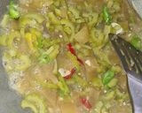 Foto langkah ke 3 dari resep Oseng Pare Cecek (kulit sapi).