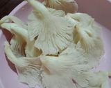 Foto langkah ke 1 dari resep Jamur Crispy (Tepung Racik Sendiri).