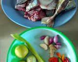 Foto langkah ke 1 dari resep Sop kepala ikan tomat ijo.