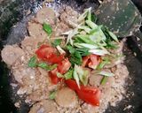 Foto langkah ke 5 dari resep Mie Goreng Bakso.