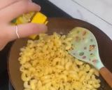 Foto langkah ke 6 dari resep Salted Egg Cheese Macaroni.