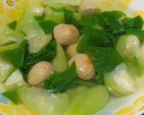 Hình bước làm 3 của món Canh mướp mồng tơi nấu bò viên