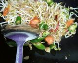 Foto langkah ke 3 dari resep Tumis tauge+ikan asin.