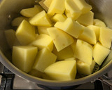 A picture of step 1 of Mashed Potatoes.