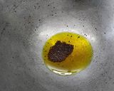 A picture of step 3 of Red Amaranth Dry Curry.