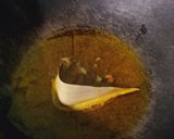 A picture of step 4 of Murgh Badami Korma.