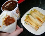 Foto del paso 3 de la receta: Arrolladitos rellenos con dulce hechos con discos de empanadas