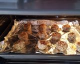 Foto del paso 5 de la receta: Albondigas especiadas en salsa de tomate con espárragos