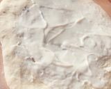 Une image de l'étape 2 de Cheese naan à La Vache qui rit 🇮🇳🧀.