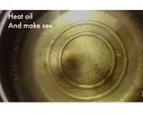 A picture of step 6 of Crunchy Besan Seviyan.