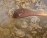 Foto del paso 5 de la receta: Especialidad: Lomo adobado en reducción con caldo de carne_ salsa demiglass con vino tinto