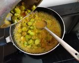 A picture of step 2 of Ivy Gourd Stir Fry.