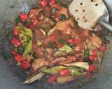 Foto langkah ke 4 dari resep Tetelan lemak sapi kecap pedas.
