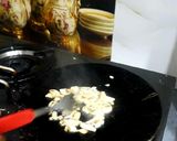 A picture of step 1 of Mushroom Omelette.