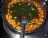 A picture of step 4 of Corn palak.