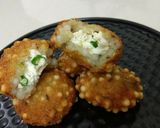 A picture of step 7 of Sago Paneer Bombs.