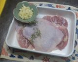 香料雞腿佐馬鈴薯蘑菇的食譜步驟1照片